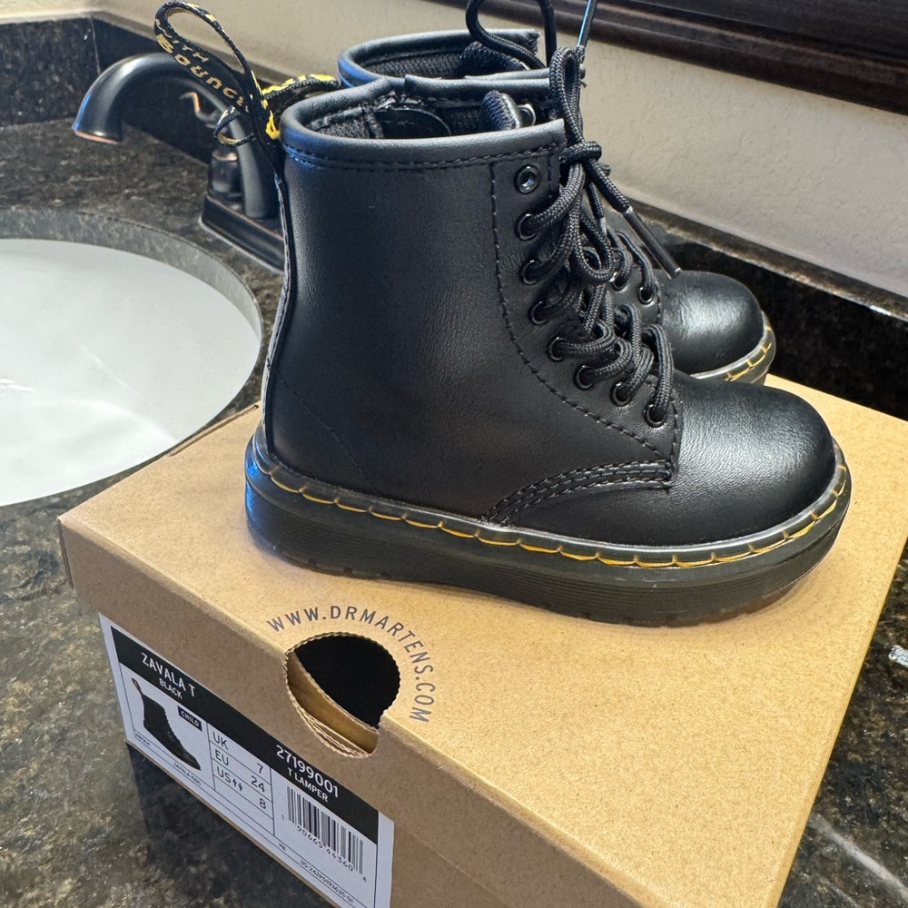 Dr. Martens Black toddler Boots